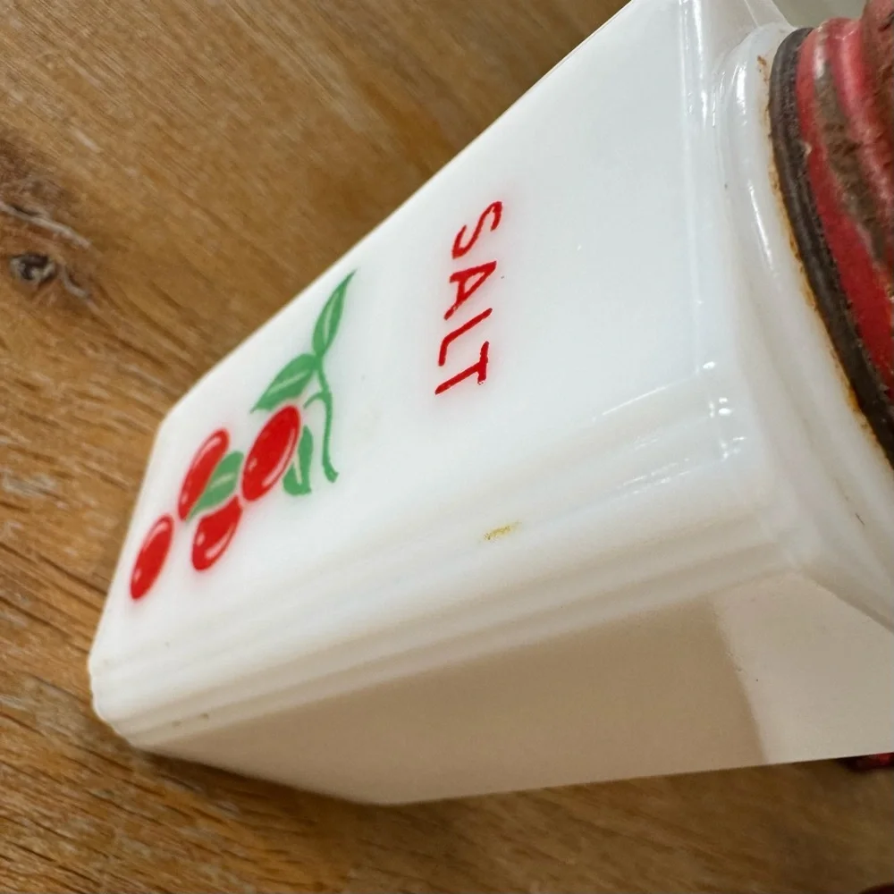 🍒 McKee Tipp City Milk Glass Cherry S&P Shakers |1930s-50s | HTF - Picture 8 of 8